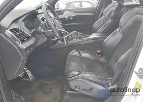 2016 Volvo Xc90 T5 z USA, uszkodzony, nr VIN YV4102XM3G1062471